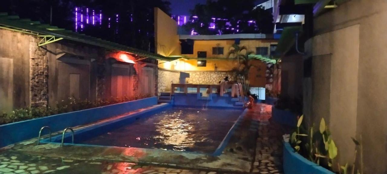 2 Hotel Saleh Ángeles Exterior foto